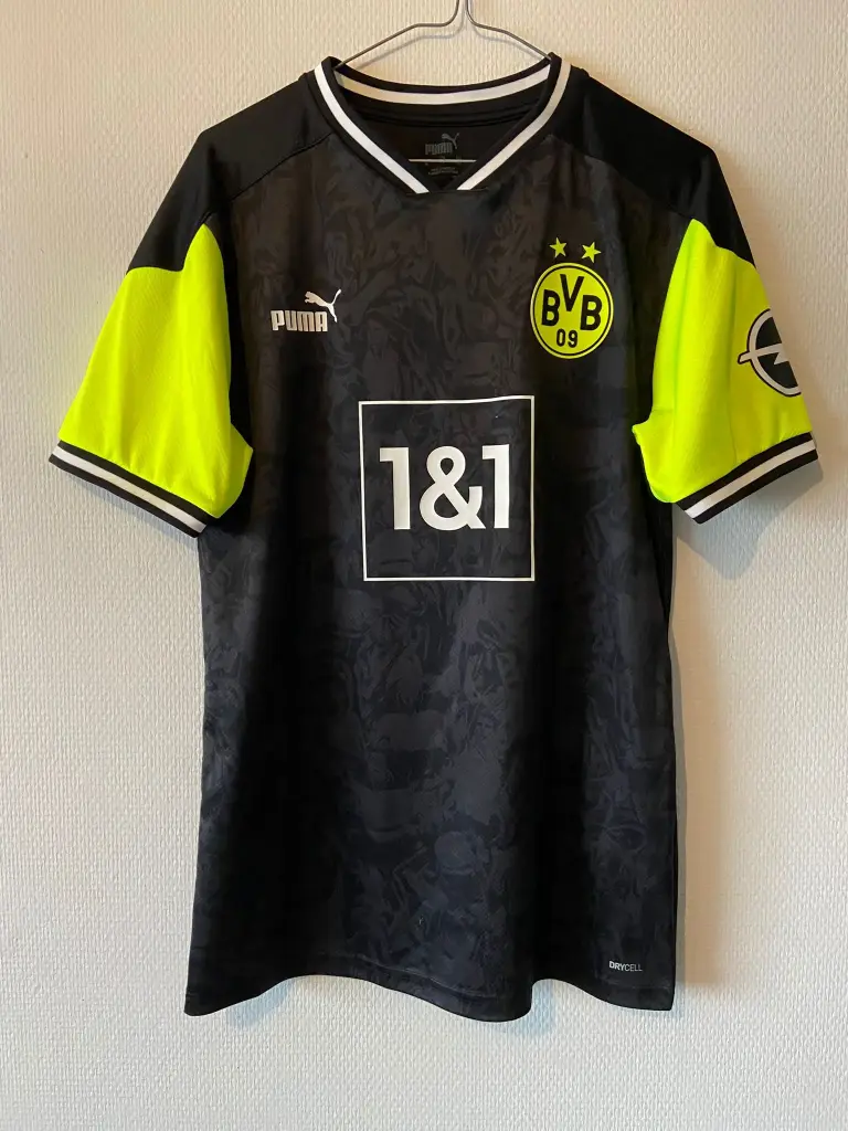 Moukoko 18 Borussia Dortmund Neon Special M